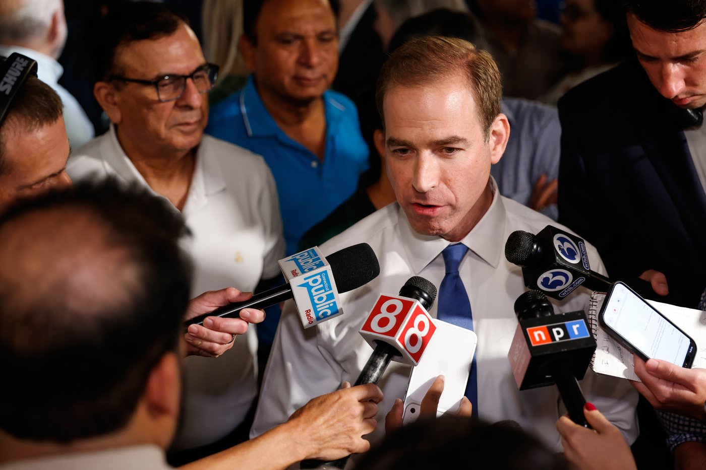 Former Mayor Luke Bronin wins Democratic primary in Connecticut, ousting U.S. Rep. John Larson | iNFOnews.ca Former Mayor Luke Bronin wins Democratic primary in Connecticut, ousting U.S. Rep. John Larson | iNFOnews.ca