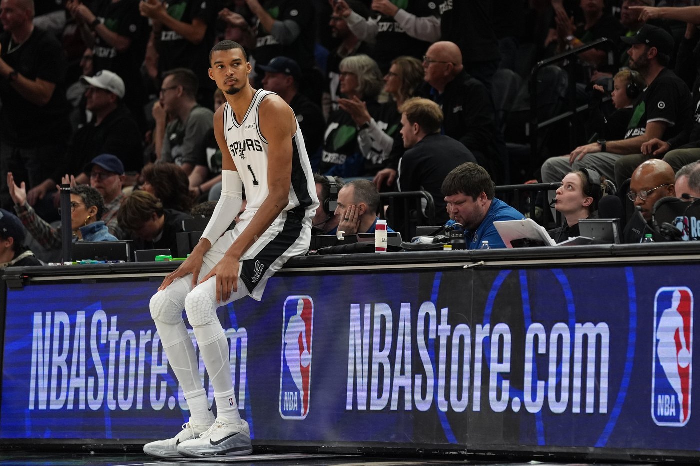Wemby matches Kareem, Hakeem and Shaq with his superb stat line for Spurs in Game 3 win over Wolves | iNFOnews.ca