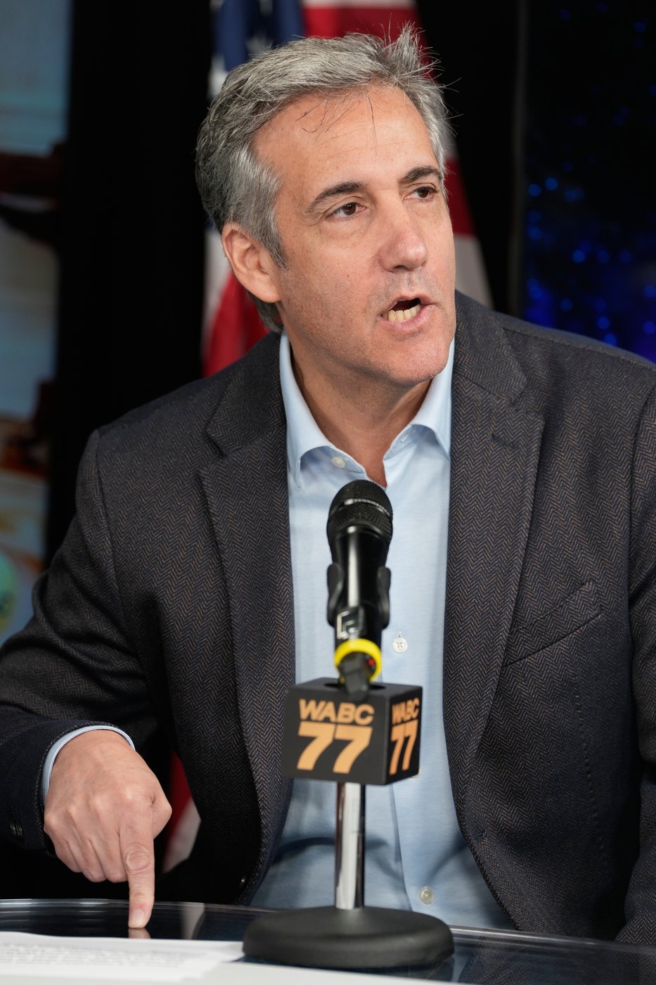 Trump appears on former fixer-turned-enemy Michael Cohen's radio show after detente | iNFOnews.ca