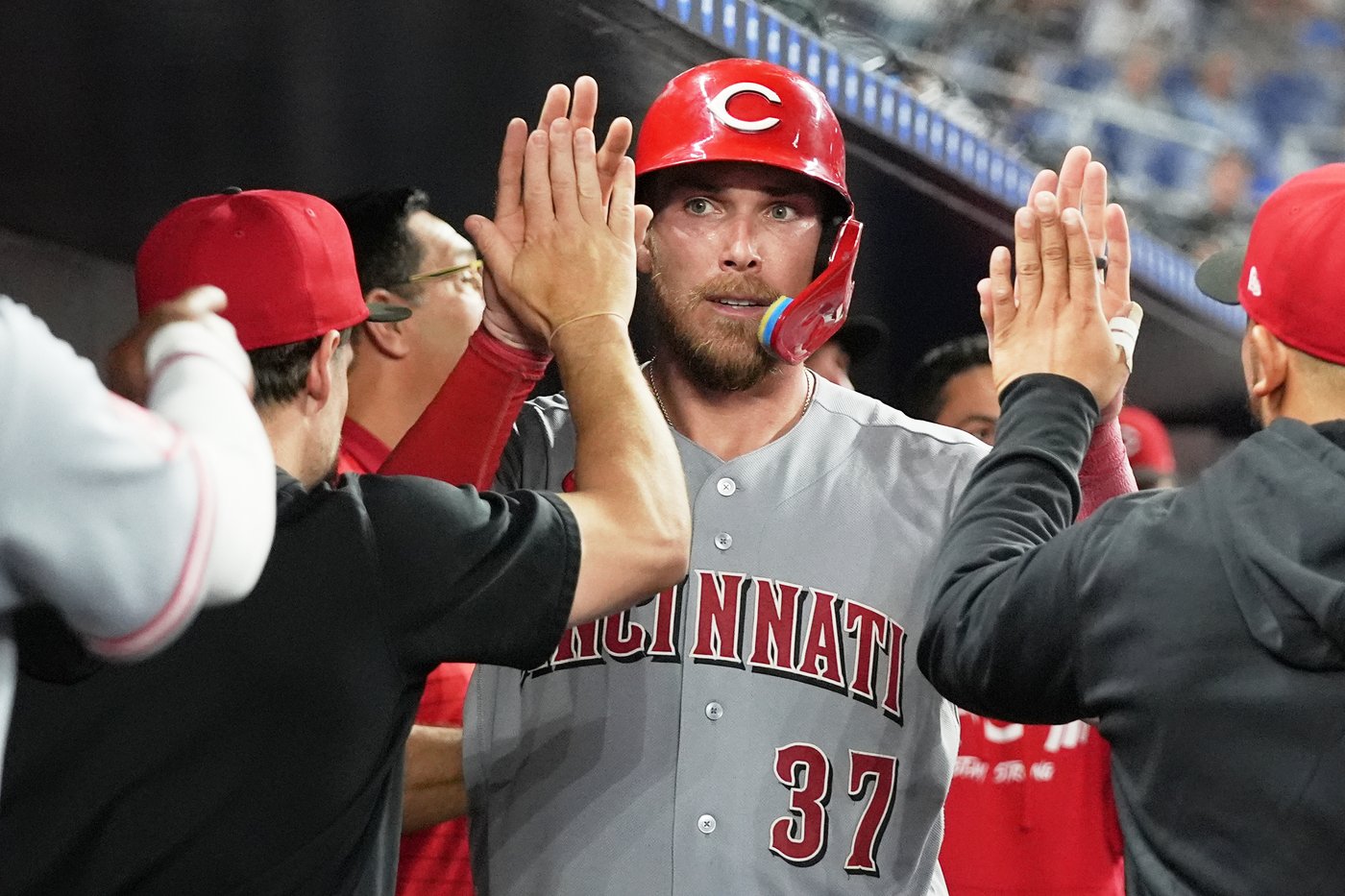 Reds chase Alcantara in 9th, beat Marlins 6-3 in 10th keyed by McLain for 5-game winning streak | iNFOnews.ca Reds chase Alcantara in 9th, beat Marlins 6-3 in 10th keyed by McLain for 5-game winning streak | iNFOnews.ca