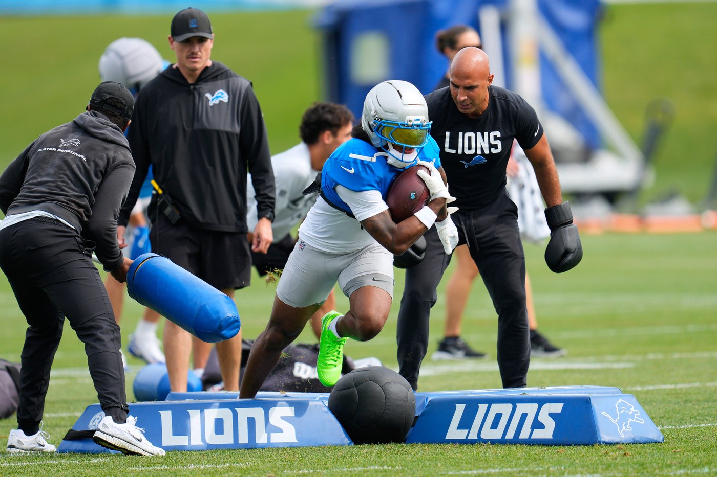 Lions' Jahmyr Gibbs relieved 'stressful' contract negotiations over | iNFOnews.ca Lions' Jahmyr Gibbs relieved 'stressful' contract negotiations over | iNFOnews.ca