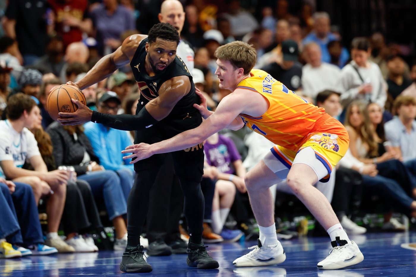 Donovan Mitchell scores 32 points as Cavaliers beat Hornets 118-113 for 7th straight victory | iNFOnews.ca Donovan Mitchell scores 32 points as Cavaliers beat Hornets 118-113 for 7th straight victory | iNFOnews.ca
