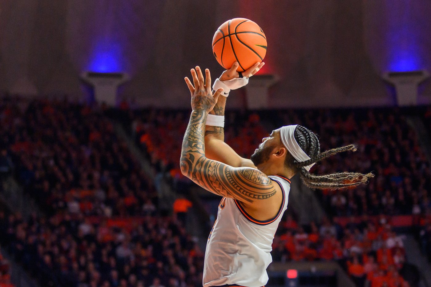 David Mirkovic scores 25, Kylan Boswell returns as No. 8 Illinois beats Indiana 71-51 | iNFOnews.ca