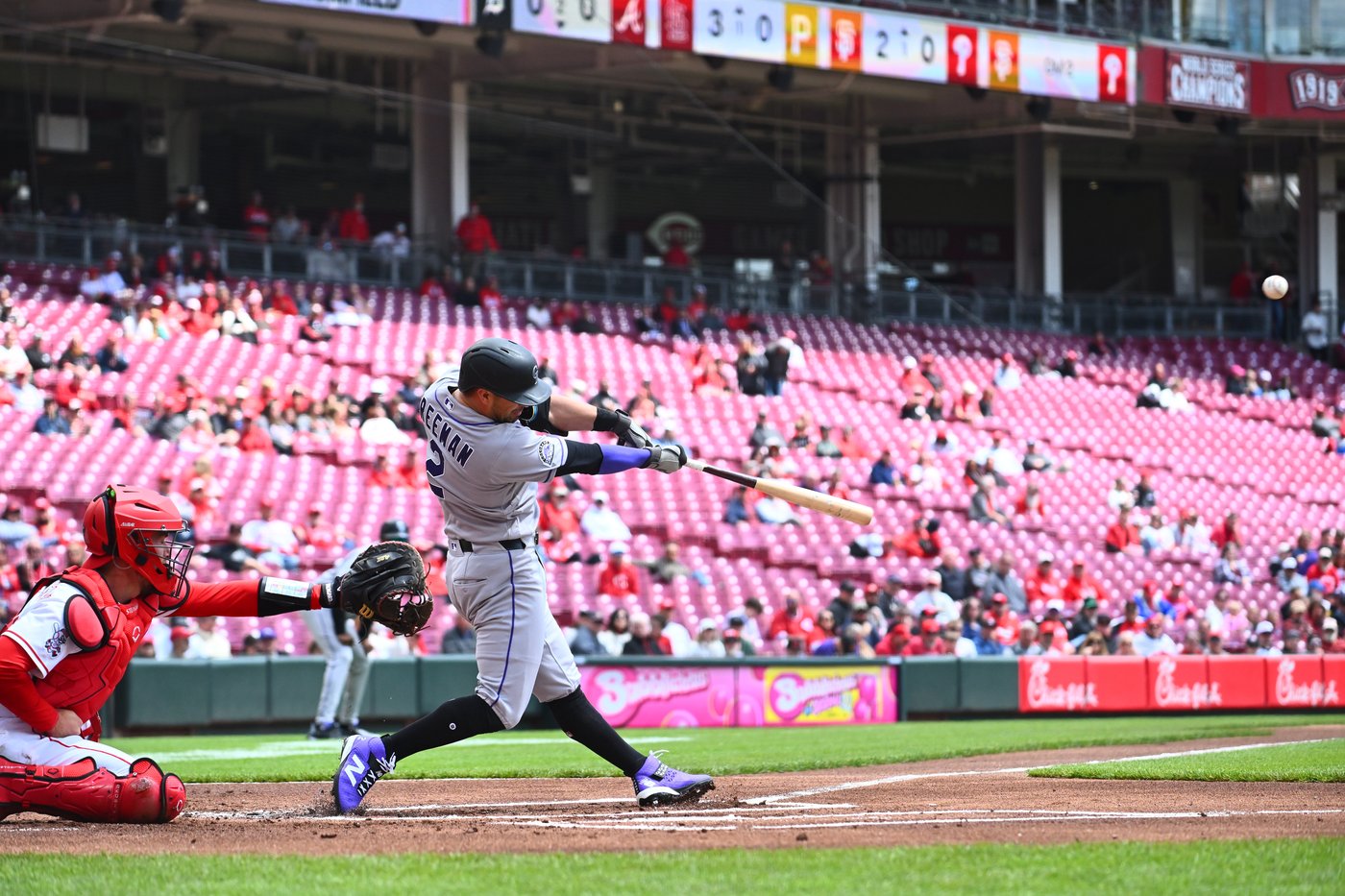 Nathaniel Lowe homers again, Reds beat Rockies 6-4 | iNFOnews.ca