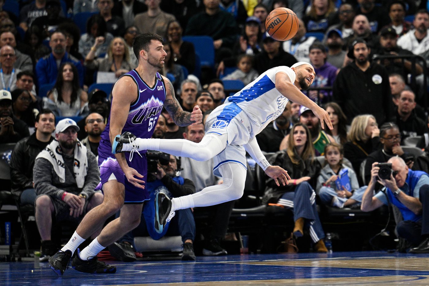 Magic overcome a 17-point deficit to beat the Jazz 120-117 | iNFOnews.ca