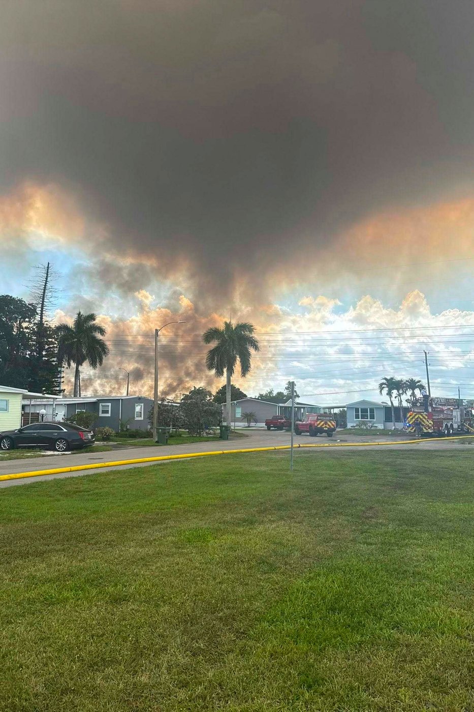 Crews battle South Florida wildfires that have burned thousands of acres | iNFOnews.ca