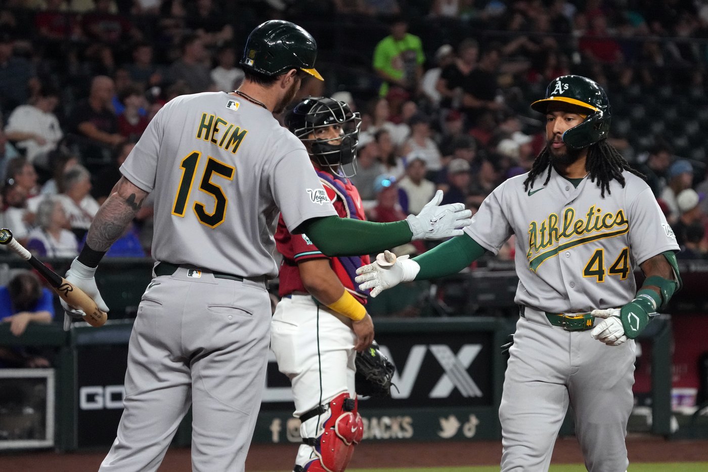 Jeff McNeil's pinch-hit single in the 7th inning sends the A's to a 5-2 win over the Diamondbacks | iNFOnews.ca