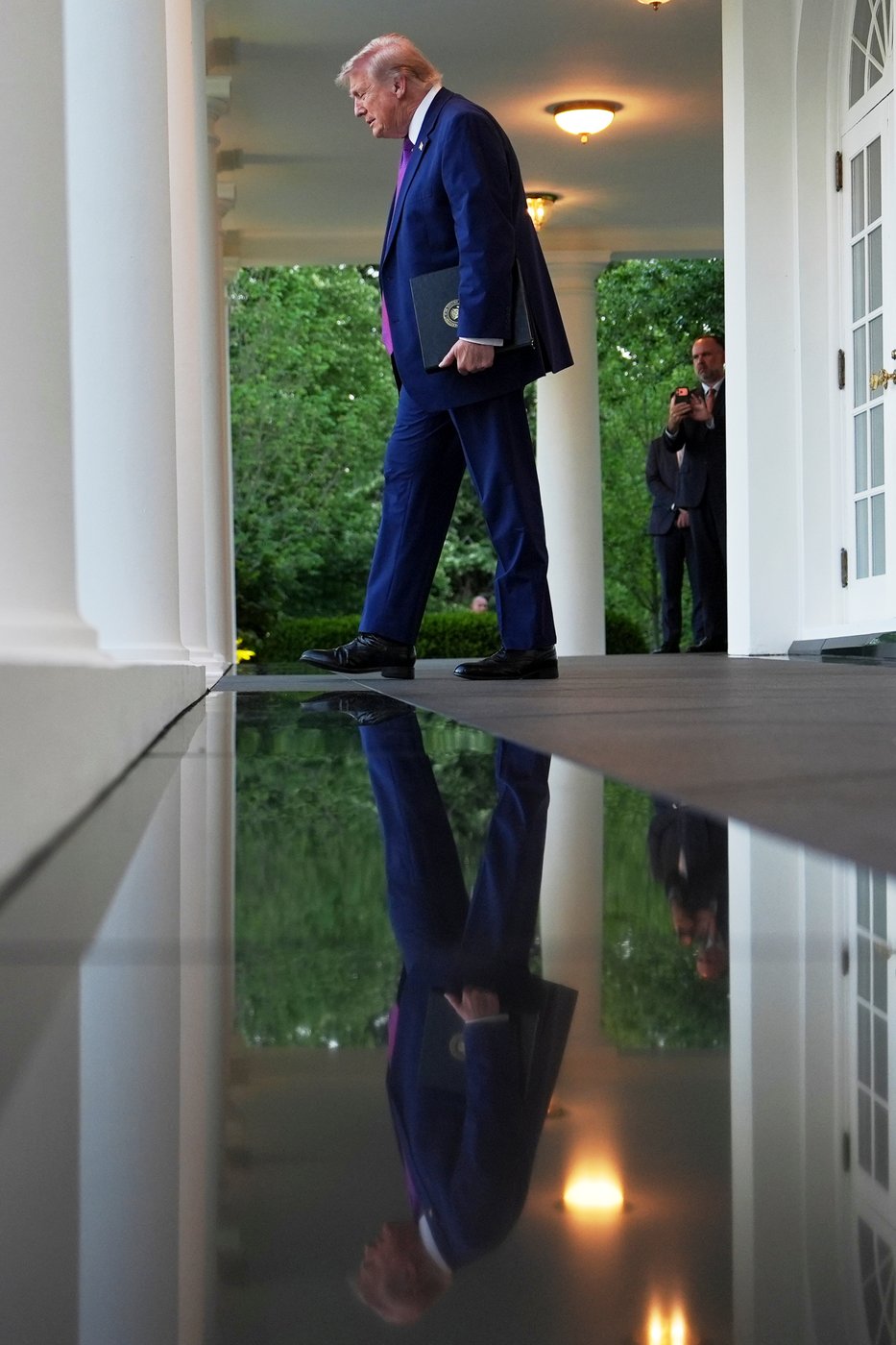 See the world in vertical: Top photos by AP photojournalists | iNFOnews.ca