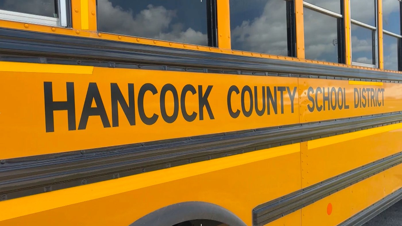 Mississippi middle school students stop bus from crashing after driver blacks out | iNFOnews.ca