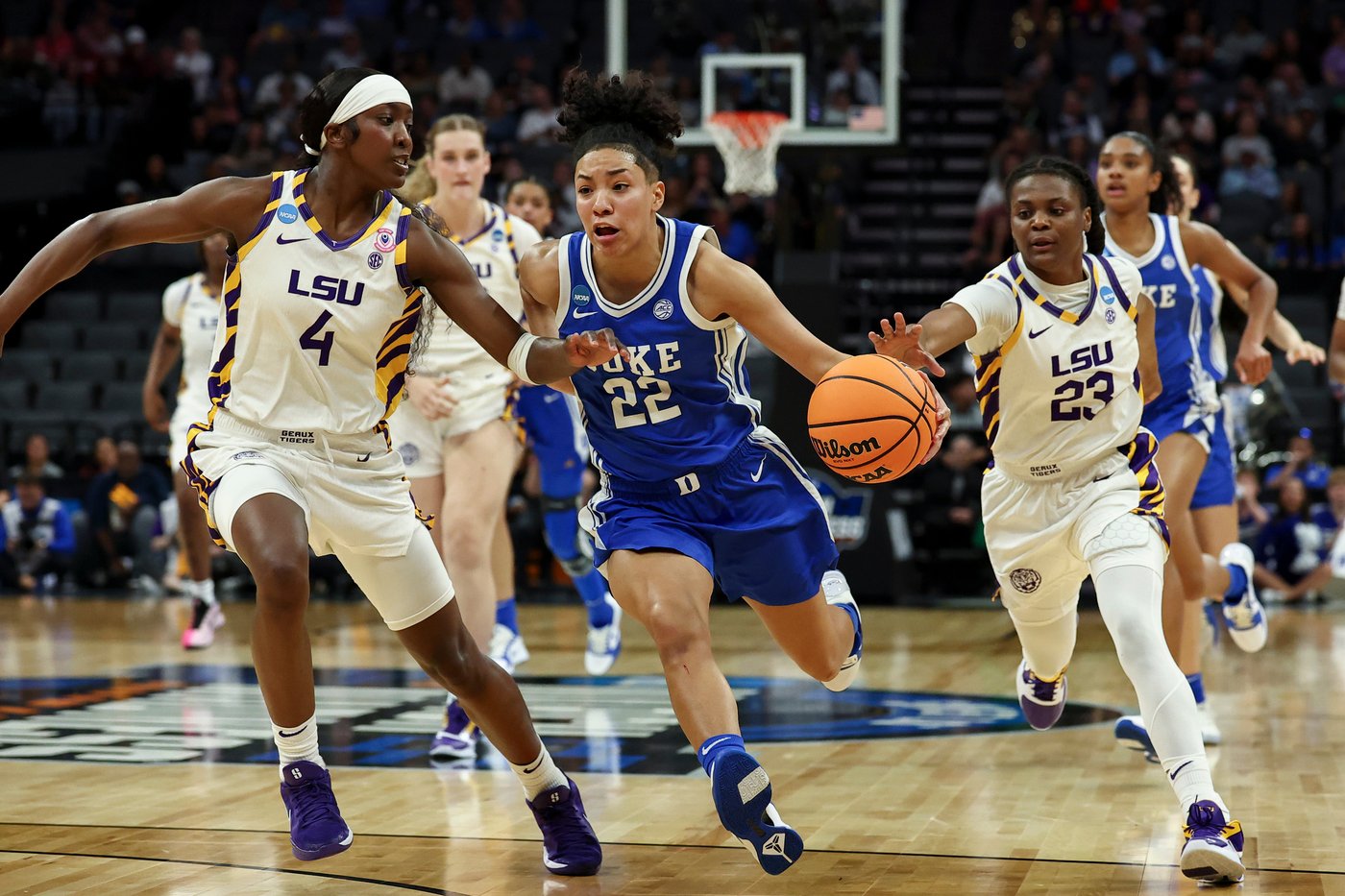 Flau’jae Johnson’s stellar career at LSU ends on a 3-pointer at the buzzer by Duke | iNFOnews.ca Flau’jae Johnson’s stellar career at LSU ends on a 3-pointer at the buzzer by Duke | iNFOnews.ca