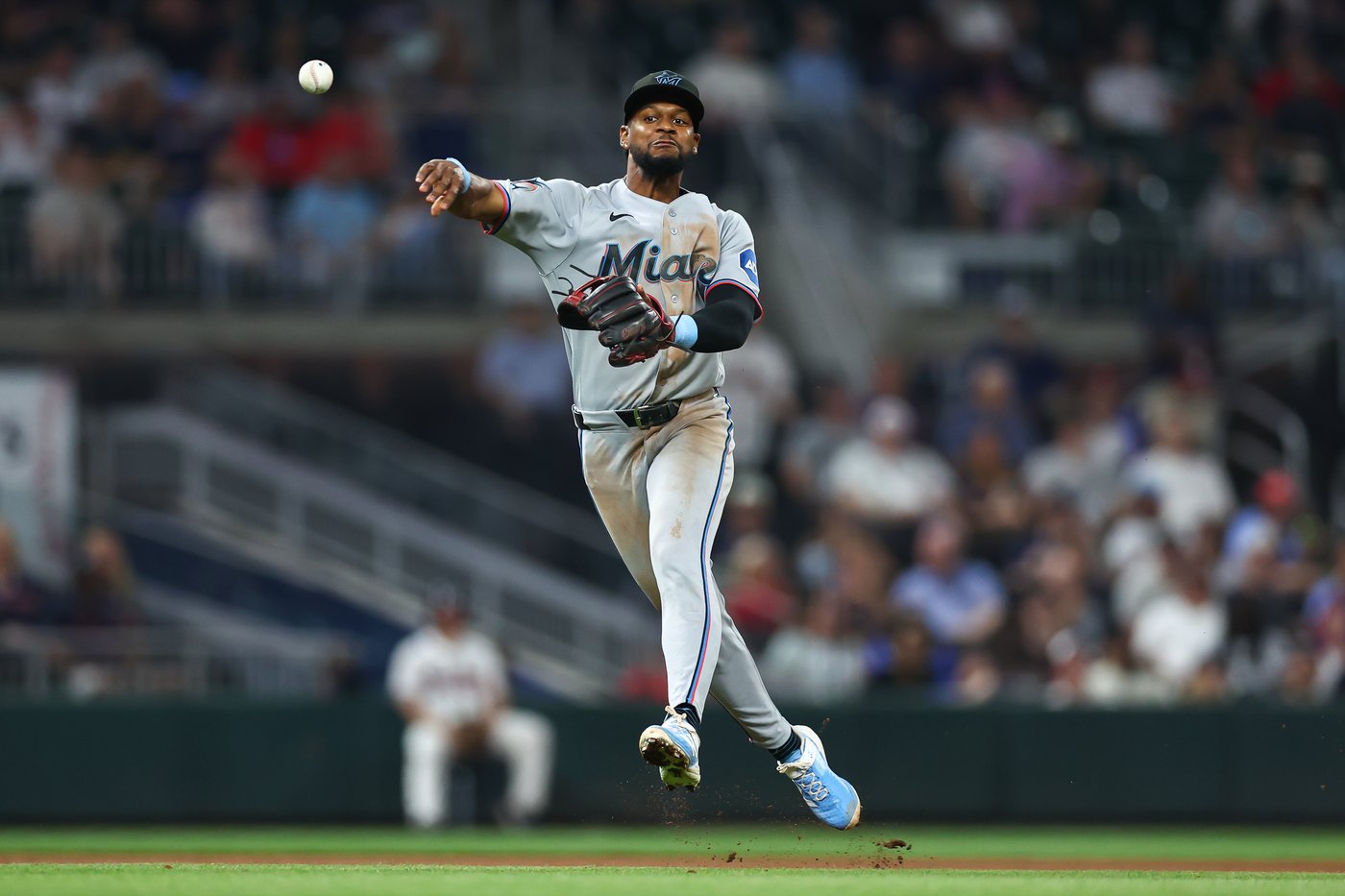 Dominic Smith has 4 RBIs, including go-ahead 3-run double in 8th to help Braves beat Marlins 6-5 | iNFOnews.ca