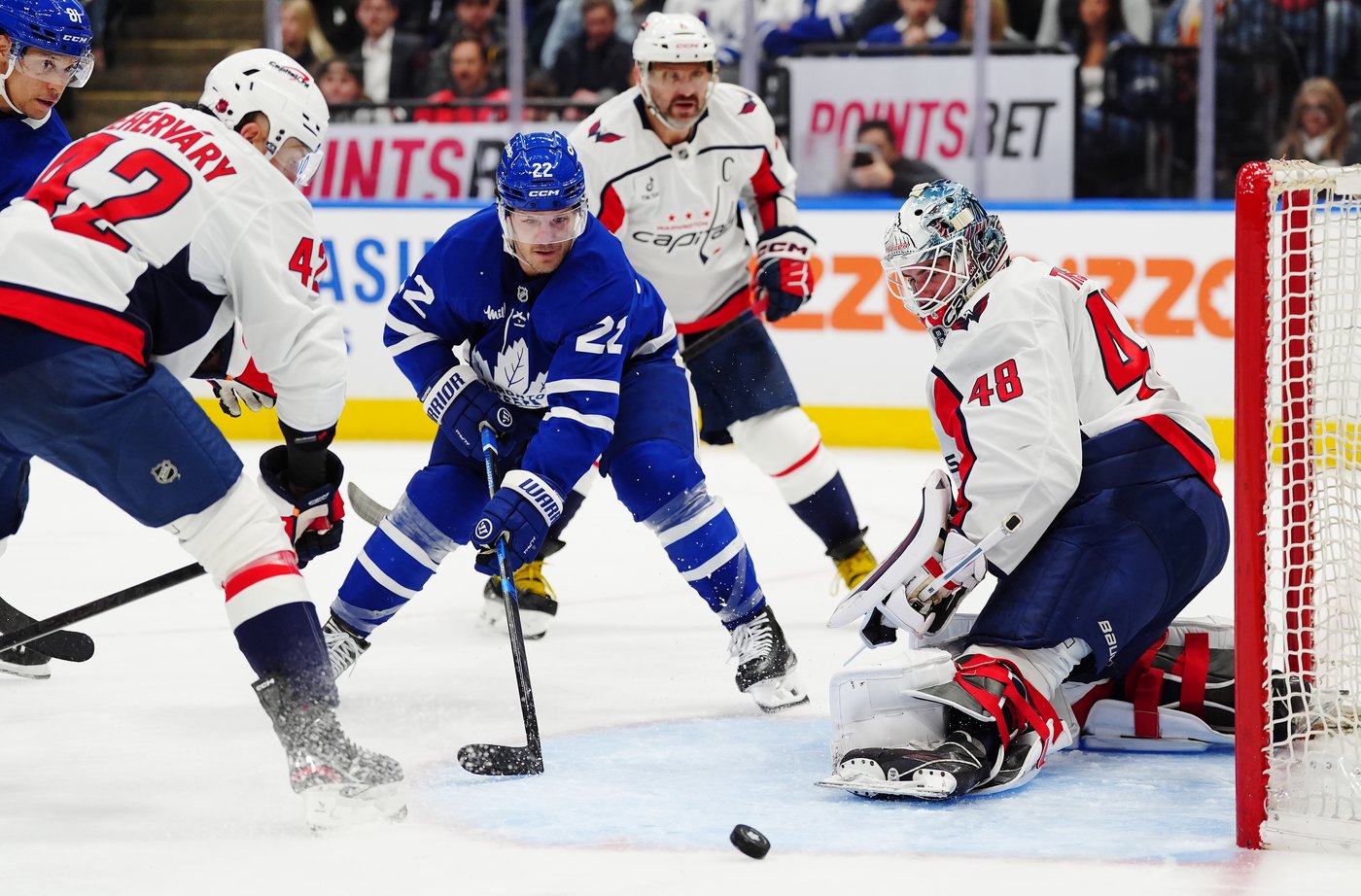 Logan Thompson backstops Capitals to 4-0 shutout victory over Maple Leafs | iNFOnews.ca