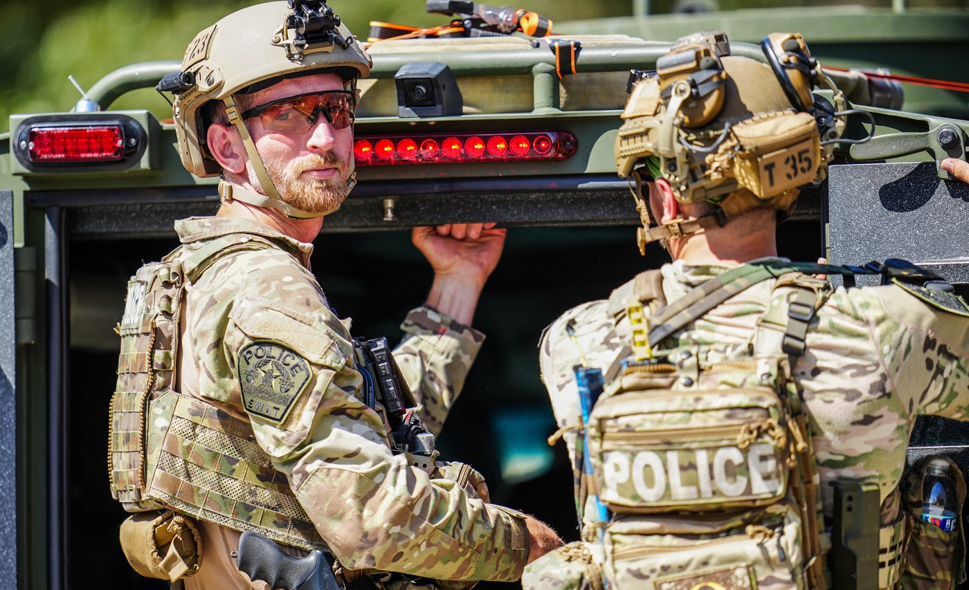 FBI investigates Texas bar shooting that killed 2 and wounded 14 as possible terrorist act | iNFOnews.ca