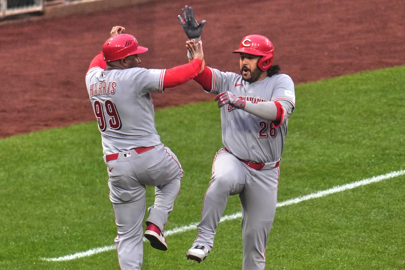 Eugenio Suárez hits 3-run homer in 9th as Reds rally for 9-7 win over Pirates | iNFOnews.ca Eugenio Suárez hits 3-run homer in 9th as Reds rally for 9-7 win over Pirates | iNFOnews.ca
