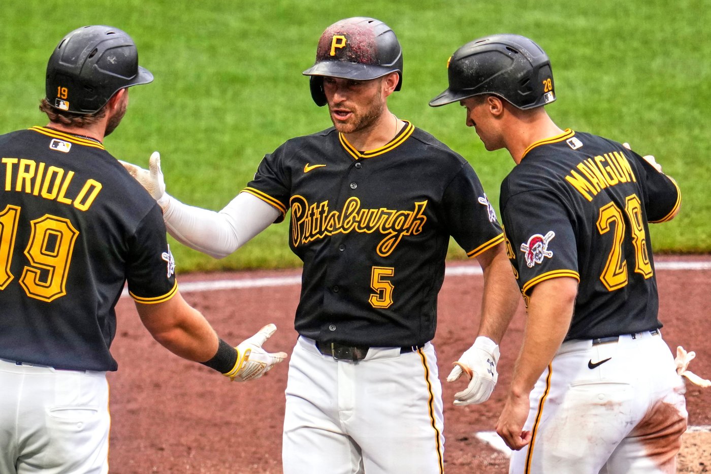 Eugenio Suárez hits 3-run homer in 9th as Reds rally for 9-7 win over Pirates | iNFOnews.ca Eugenio Suárez hits 3-run homer in 9th as Reds rally for 9-7 win over Pirates | iNFOnews.ca