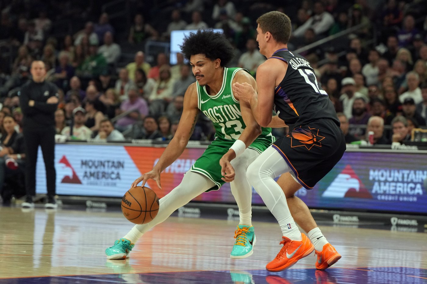 Derrick White scores 22, and a third-quarter blitz lifts the Celtics past the Suns 97-81 | iNFOnews.ca