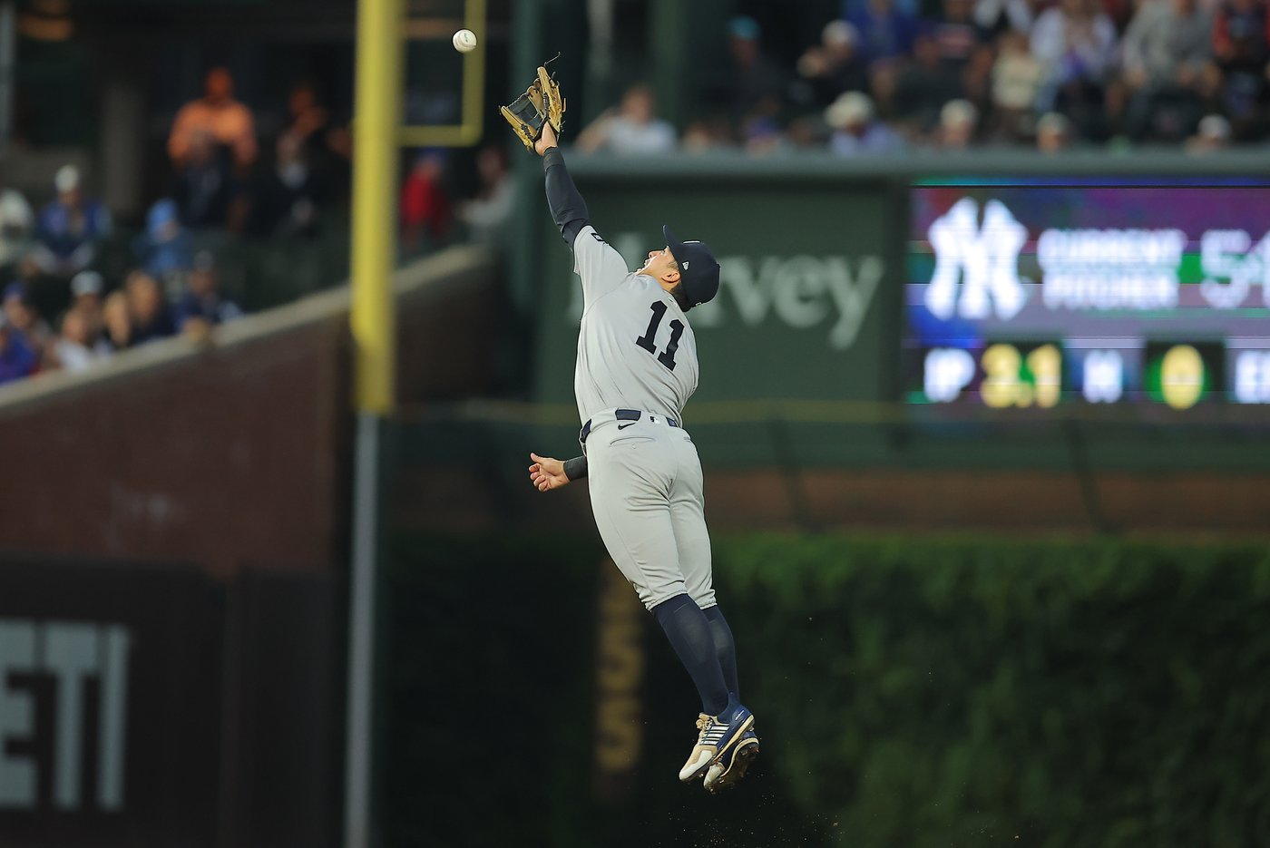 Pete Crow-Armstrong's go-ahead triple lifts Cubs to 5-2 win over Yankees | iNFOnews.ca Pete Crow-Armstrong's go-ahead triple lifts Cubs to 5-2 win over Yankees | iNFOnews.ca
