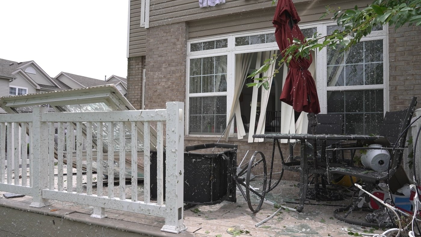 Deaths, damage reported as severe weather spawns tornadoes, flash flooding in the Midwest | iNFOnews.ca