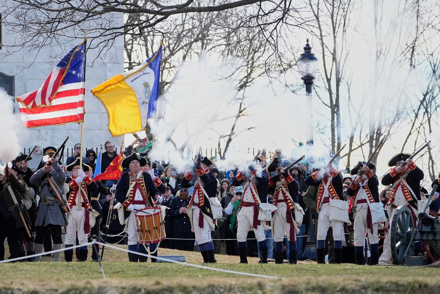 Muskets crack, drums echo as Boston marks 250 years since British evacuation | iNFOnews.ca