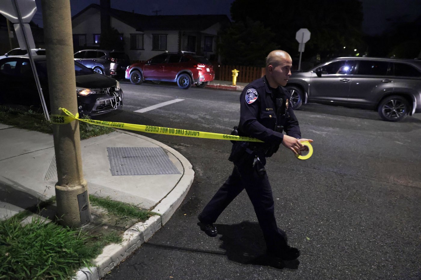 Trump safe after he is evacuated following shooting at Washington journalists' dinner, in photos | iNFOnews.ca