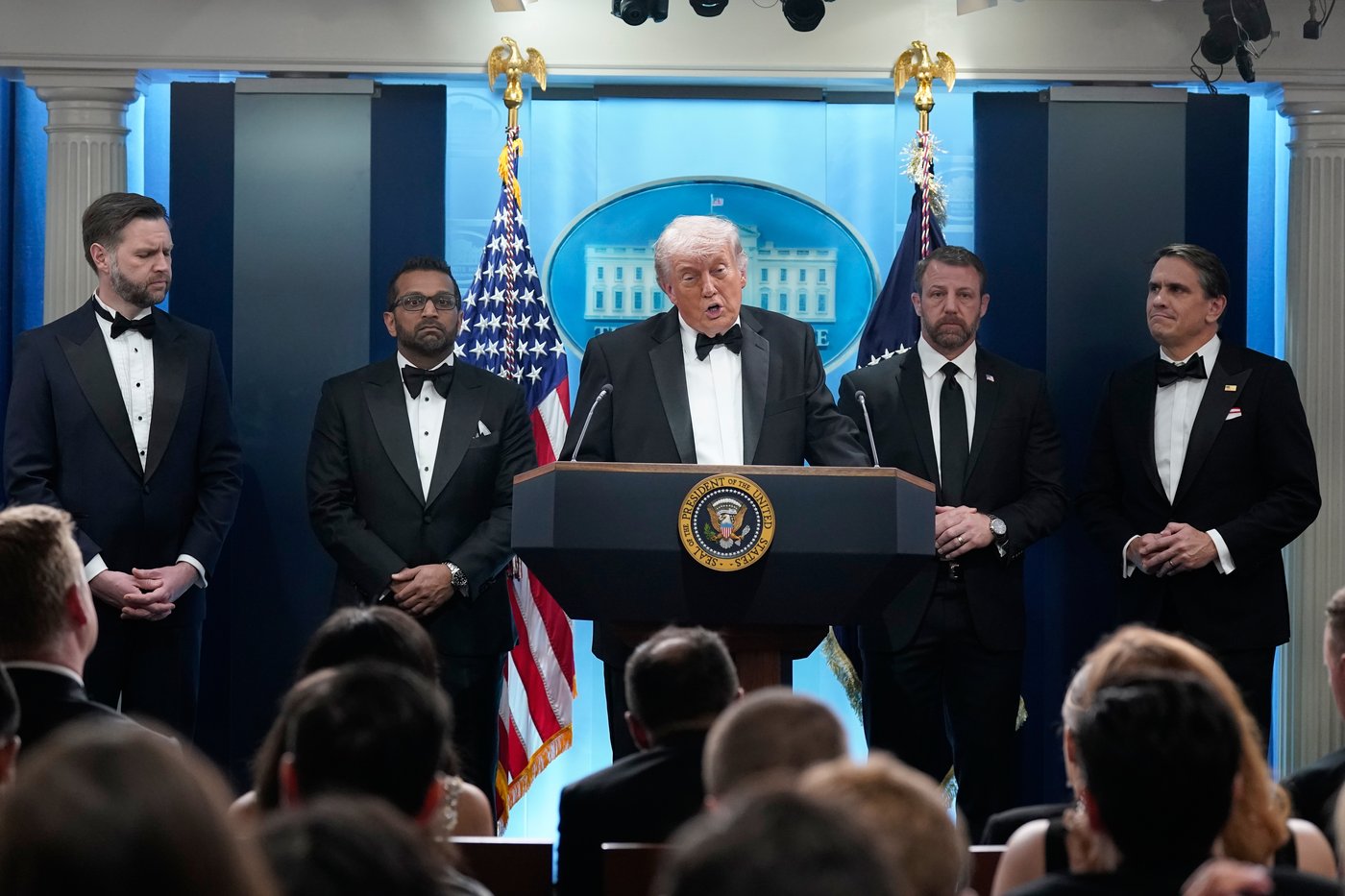 Trump safe after he is evacuated following shooting at Washington journalists' dinner, in photos | iNFOnews.ca
