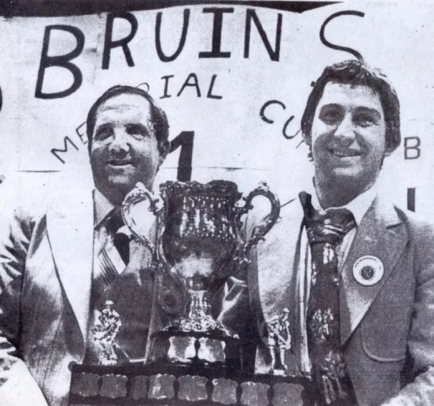 Canadian hockey community mourns death of legendary coach Ernie ‘Punch’ McLean | iNFOnews.ca