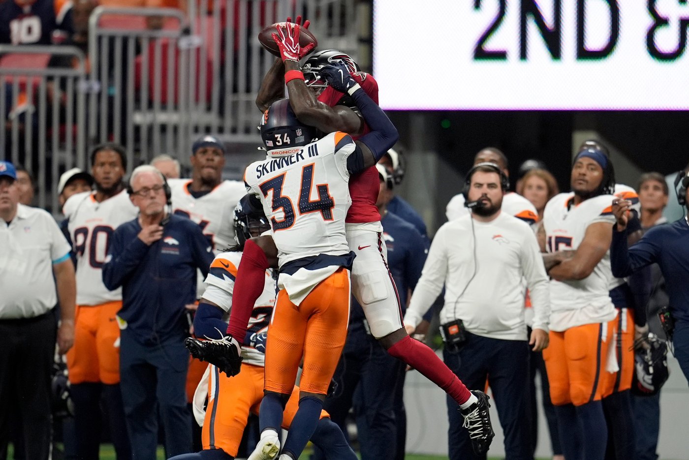 Barron returns pick 97 yards for a TD as Stidham leads Broncos to runaway 27-7 win over Falcons | iNFOnews.ca Barron returns pick 97 yards for a TD as Stidham leads Broncos to runaway 27-7 win over Falcons | iNFOnews.ca
