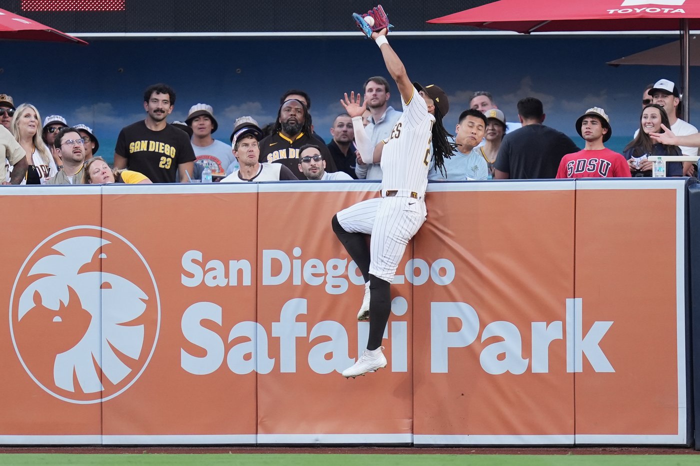 Rookie Susac homers again, Ray wins his 7th straight decision as Giants beat Padres 4-1 | iNFOnews.ca Rookie Susac homers again, Ray wins his 7th straight decision as Giants beat Padres 4-1 | iNFOnews.ca