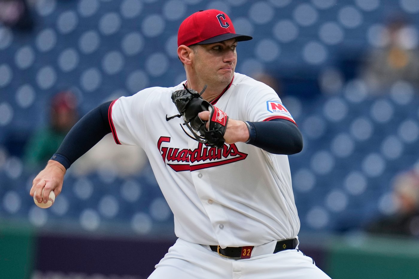 Chase DeLauter's 2-run single, Williams' strong start propel Guardians past Rays 3-1 to snap skid | iNFOnews.ca