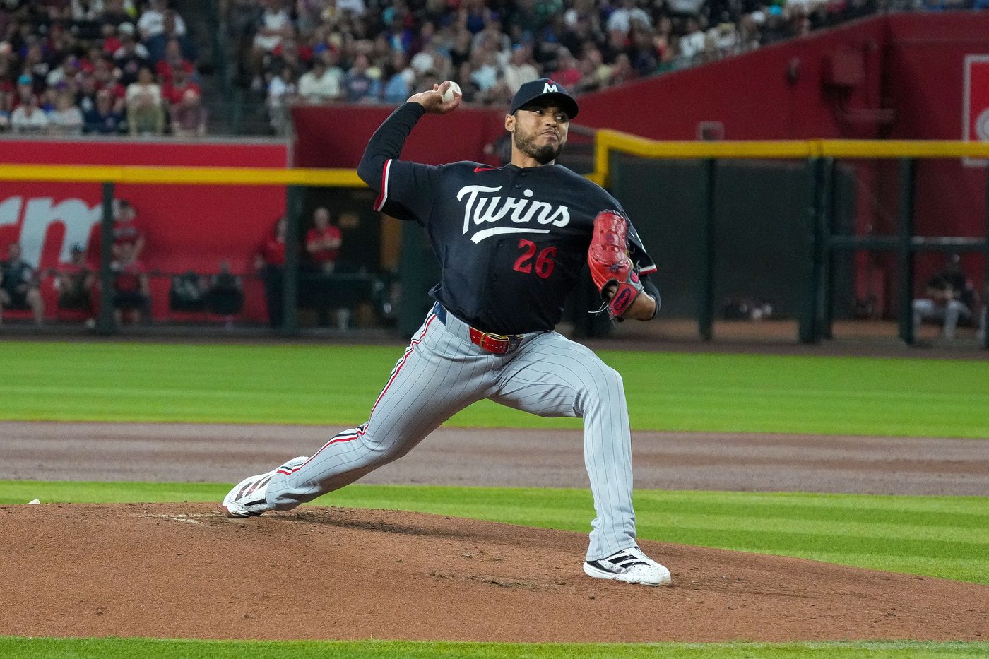 Buxton hits grand slam in 10-run inning, Twins rout Diamondbacks 16-8 | iNFOnews.ca
