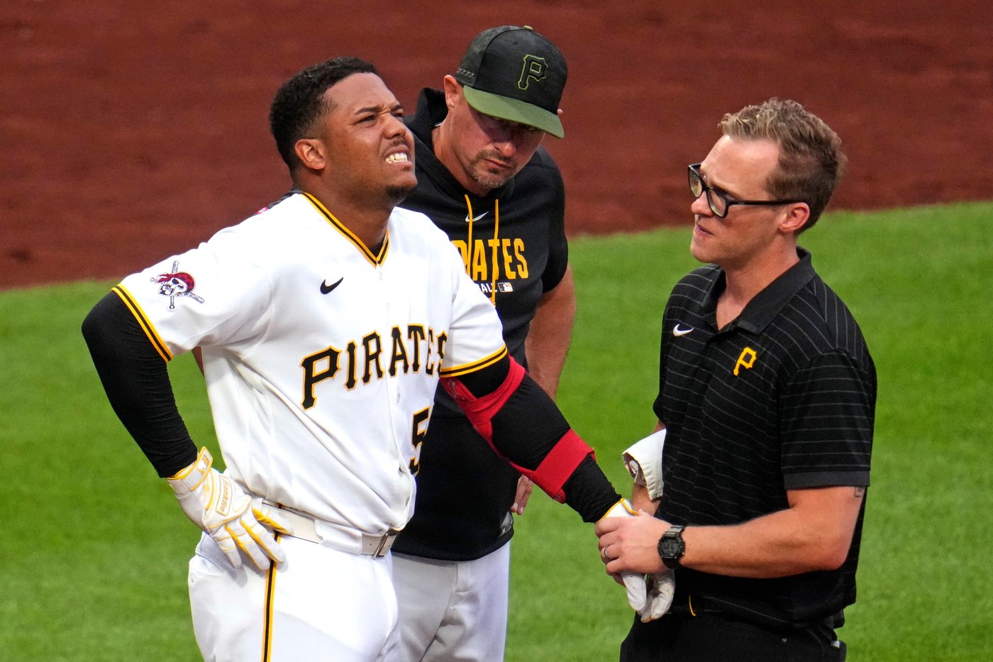 Brandon Lowe’s 10th-inning hit rallies the Pirates over the Diamondbacks 3-2 | iNFOnews.ca