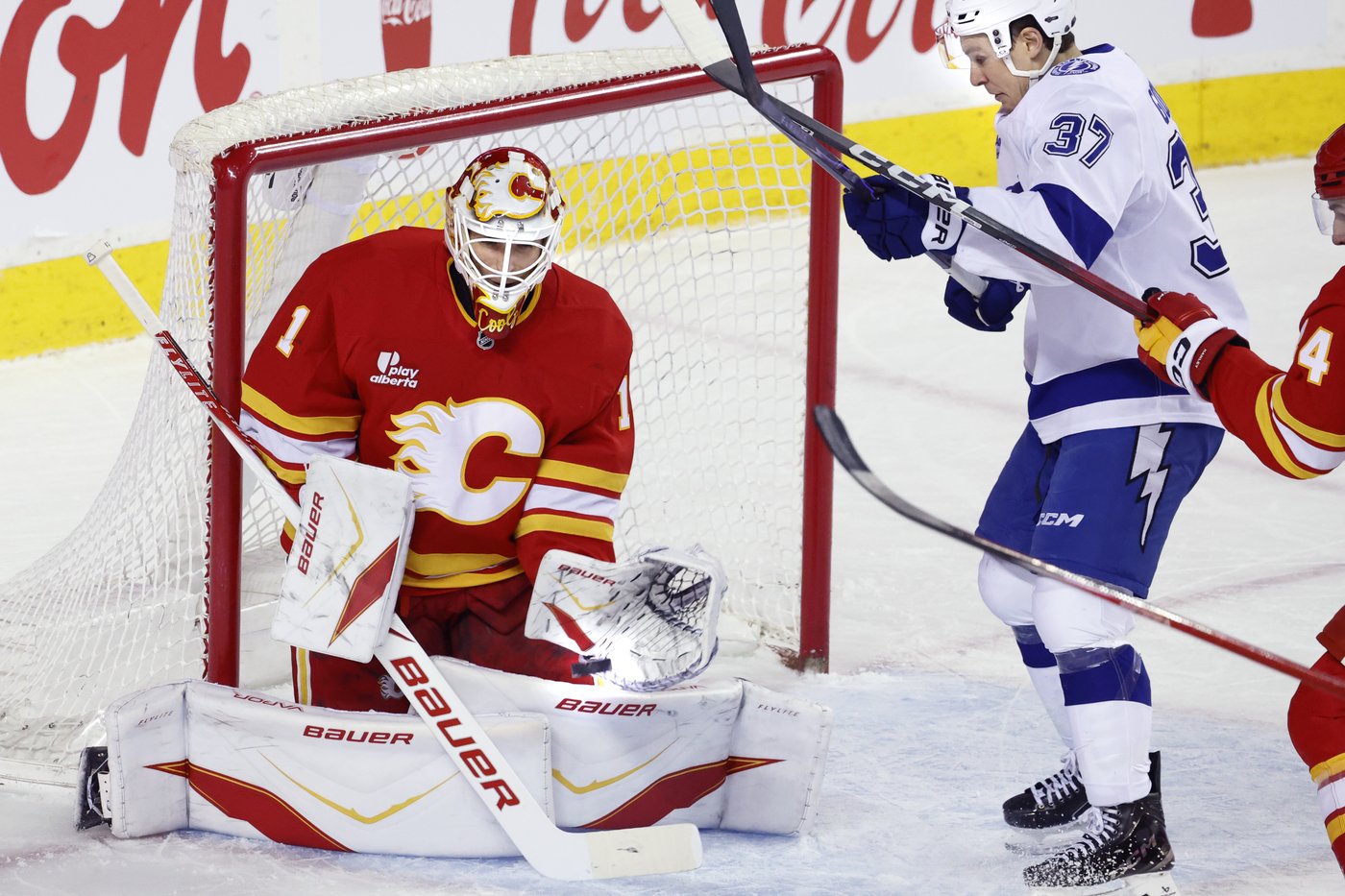 Strome scores in OT as Flames strike down Lightning 4-3 | iNFOnews.ca