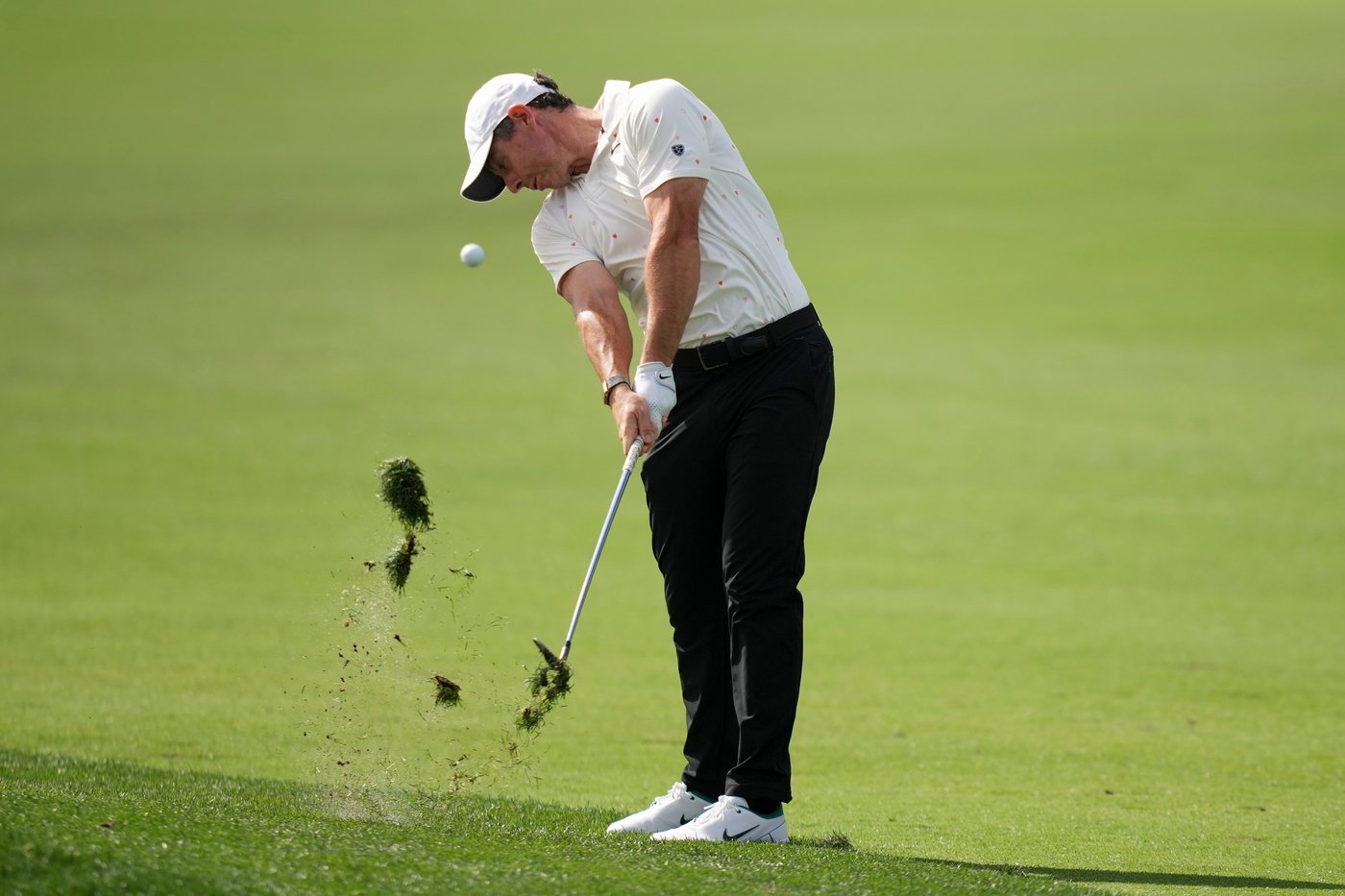 Rory McIlroy withdraws from Bay Hill with back spasm as golf enters a big stretch | iNFOnews.ca