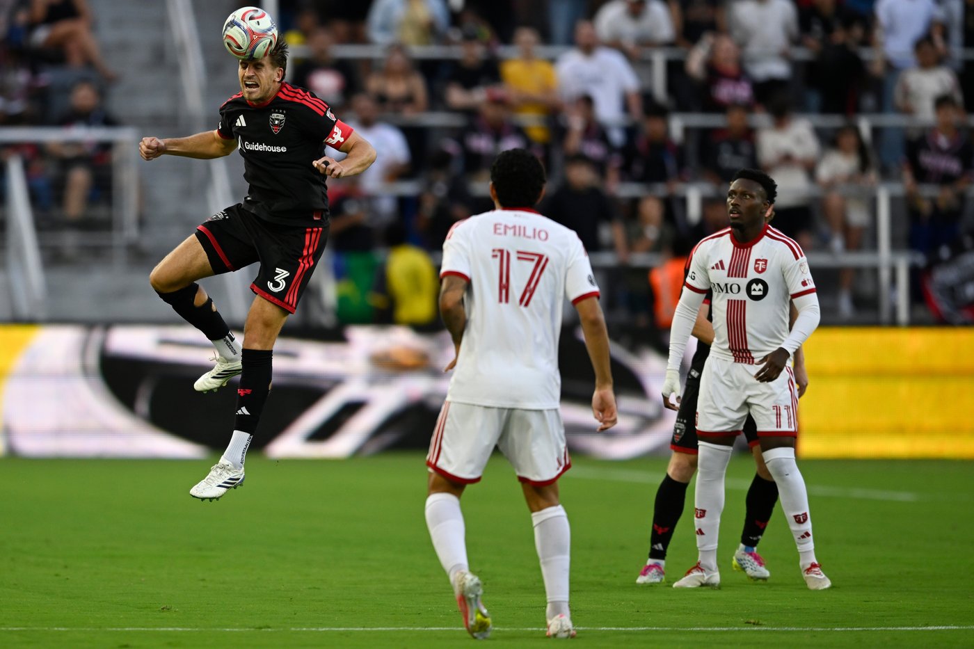 Baribo's stoppage-time PK helps DC United beat Toronto 2-1 | iNFOnews.ca