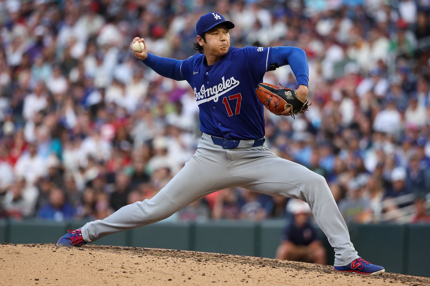 Ohtani seeks to sync up with struggling catcher Rushing as the Dodgers sweep despite a rough start | iNFOnews.ca