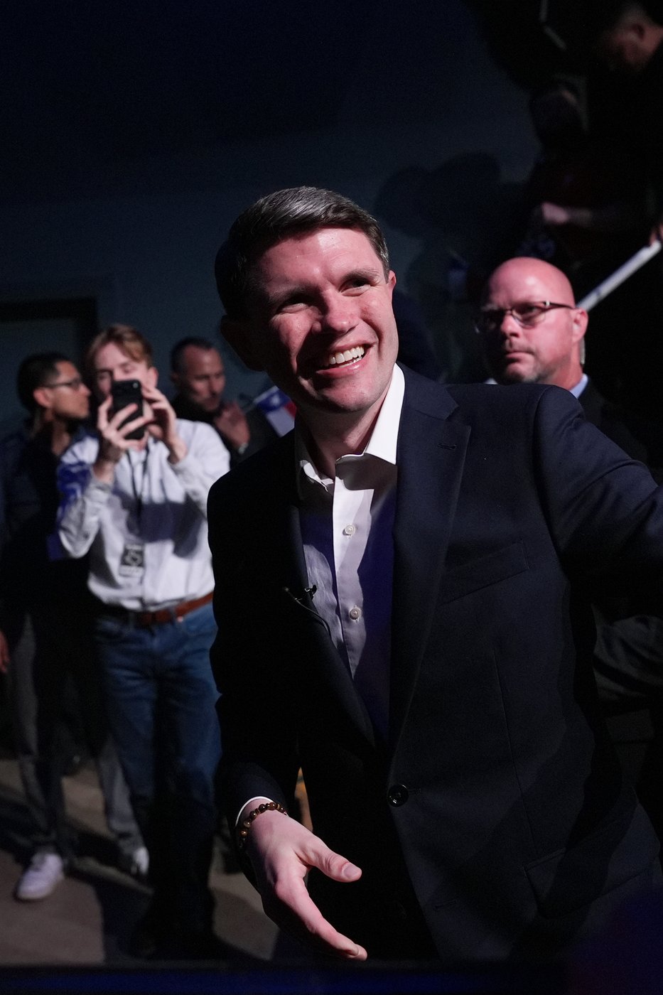 See the world in vertical: Top photos by AP photojournalists | iNFOnews.ca