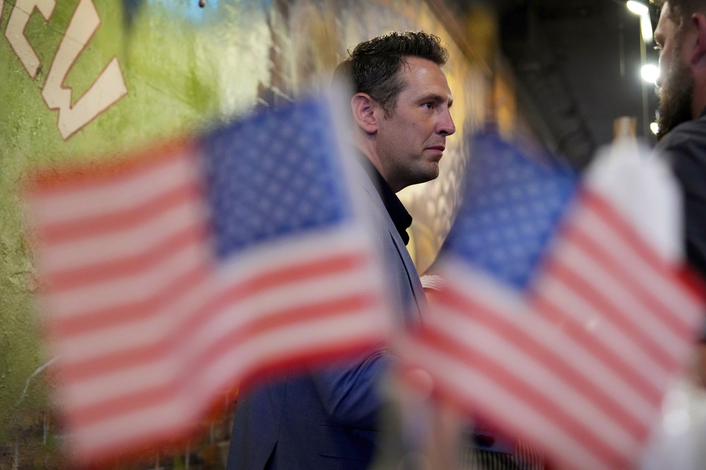 Iowa Republican Zach Lahn confronts curiosity, and concerns, in outsider bid for governor | iNFOnews.ca