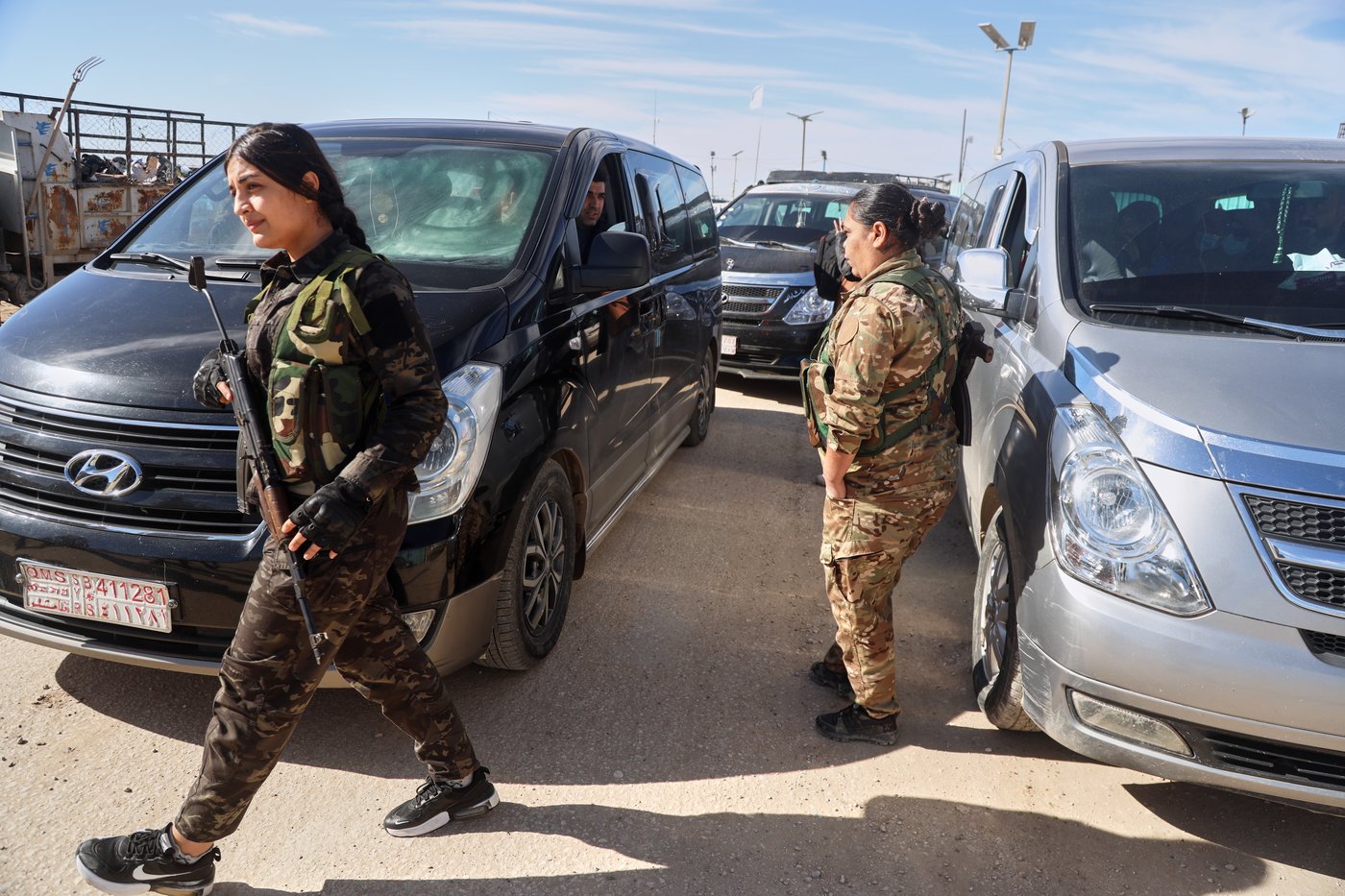 Australians with alleged IS ties are turned back after departing Syrian camp for repatriation | iNFOnews.ca