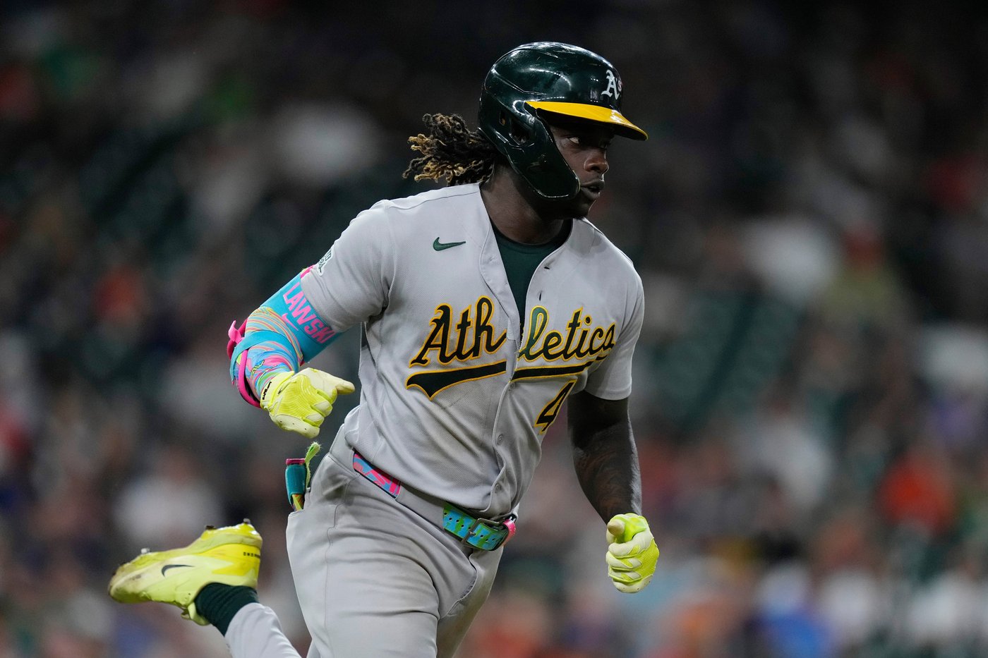 Athletics rally with a 3-run 8th inning to beat the Astros 4-3, snapping a 5-game skid | iNFOnews.ca