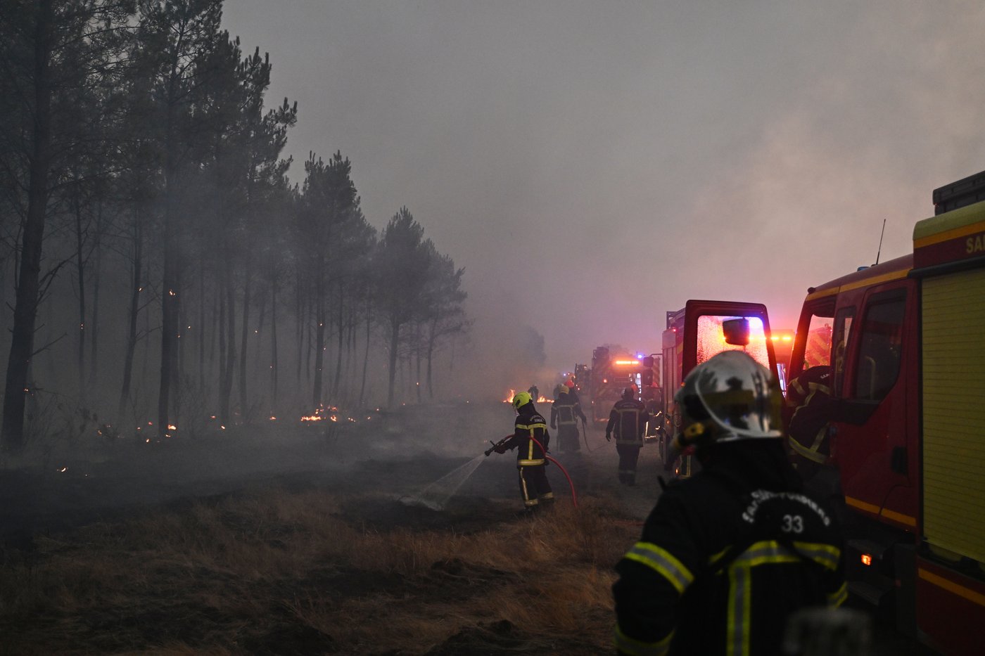 Macron calls crisis meeting as monster wildfires drive 250,000 from their homes | iNFOnews.ca