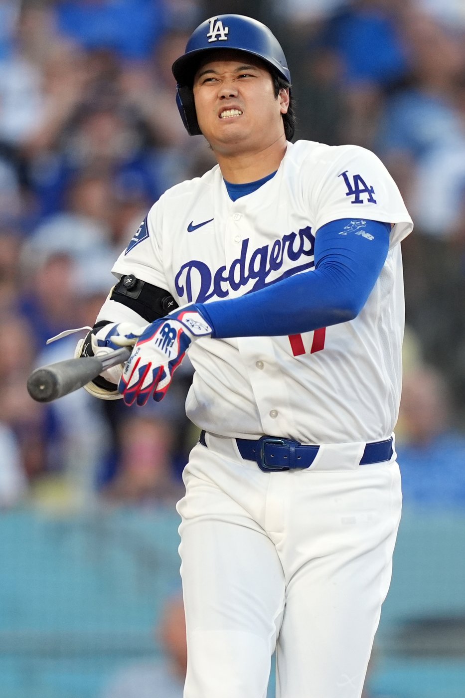 Dodgers rest Shohei Ohtani amid lingering left knee soreness | iNFOnews.ca Dodgers rest Shohei Ohtani amid lingering left knee soreness | iNFOnews.ca