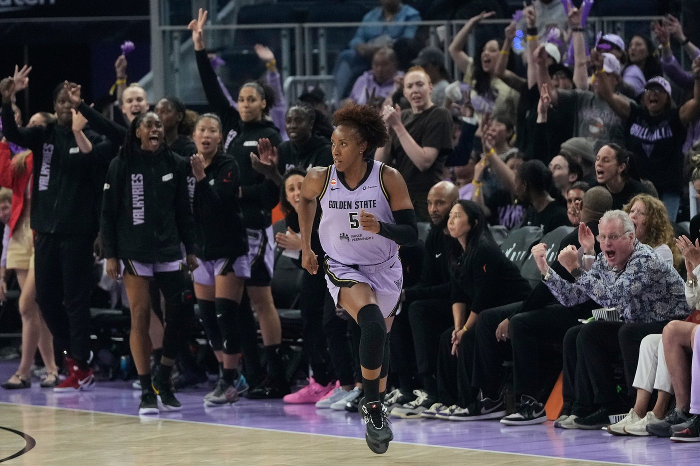 Olivia Miles has 20 points, 7 assists before ankle injury as WNBA-best Lynx beat Valkyries 77-66 | iNFOnews.ca Olivia Miles has 20 points, 7 assists before ankle injury as WNBA-best Lynx beat Valkyries 77-66 | iNFOnews.ca
