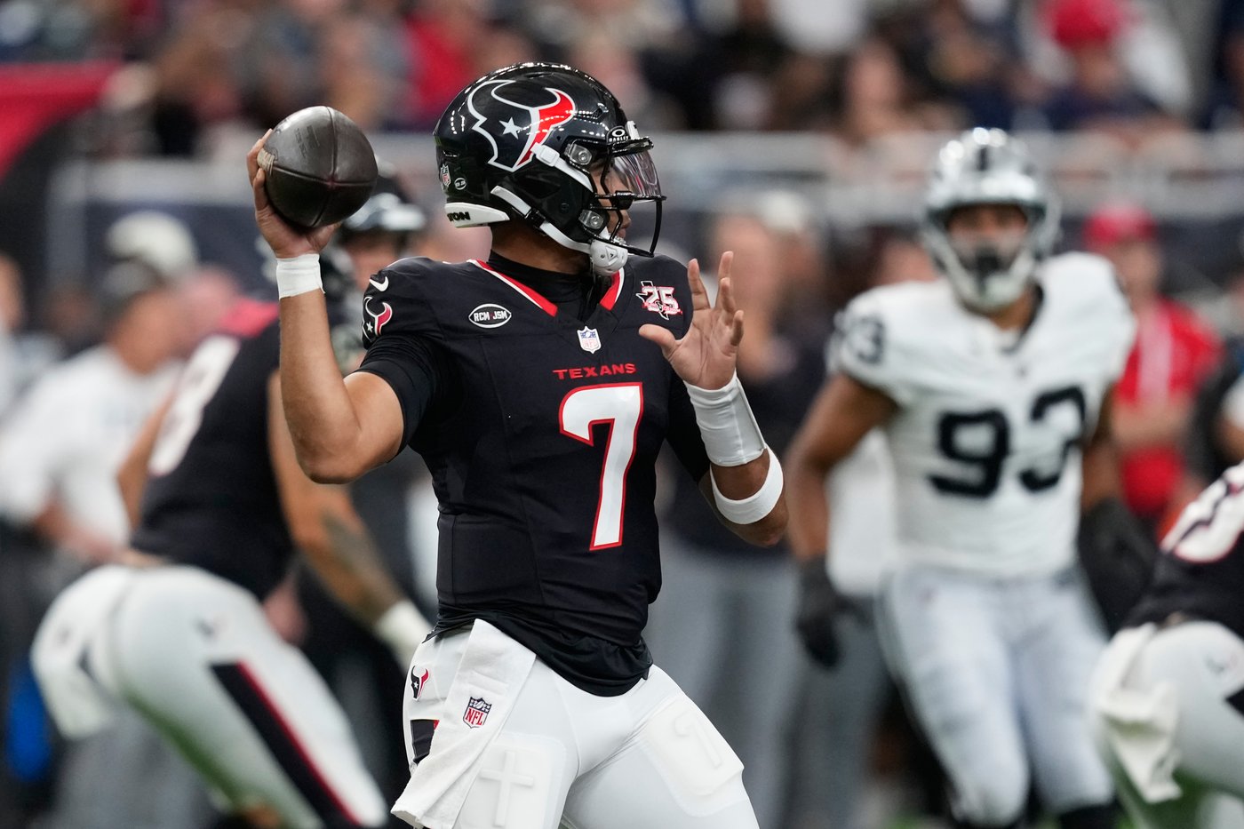 Fernando Mendoza throws a pick-6, struggles in 1st half of Raiders' 22-20 preseason win over Texans | iNFOnews.ca Fernando Mendoza throws a pick-6, struggles in 1st half of Raiders' 22-20 preseason win over Texans | iNFOnews.ca