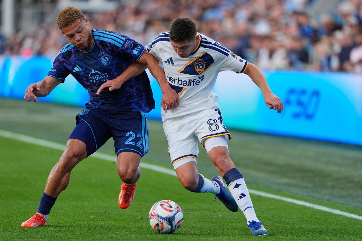 Calvin Harris, Dejan Joveljić spark Sporting KC to 3-1 victory over Galaxy | iNFOnews.ca