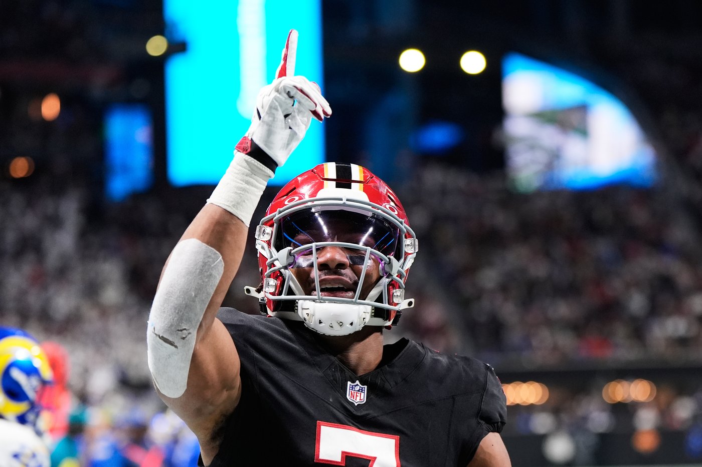 Lions' Gibbs, Falcons' Robinson remain sidelined at training camp as contract talks continue | iNFOnews.ca