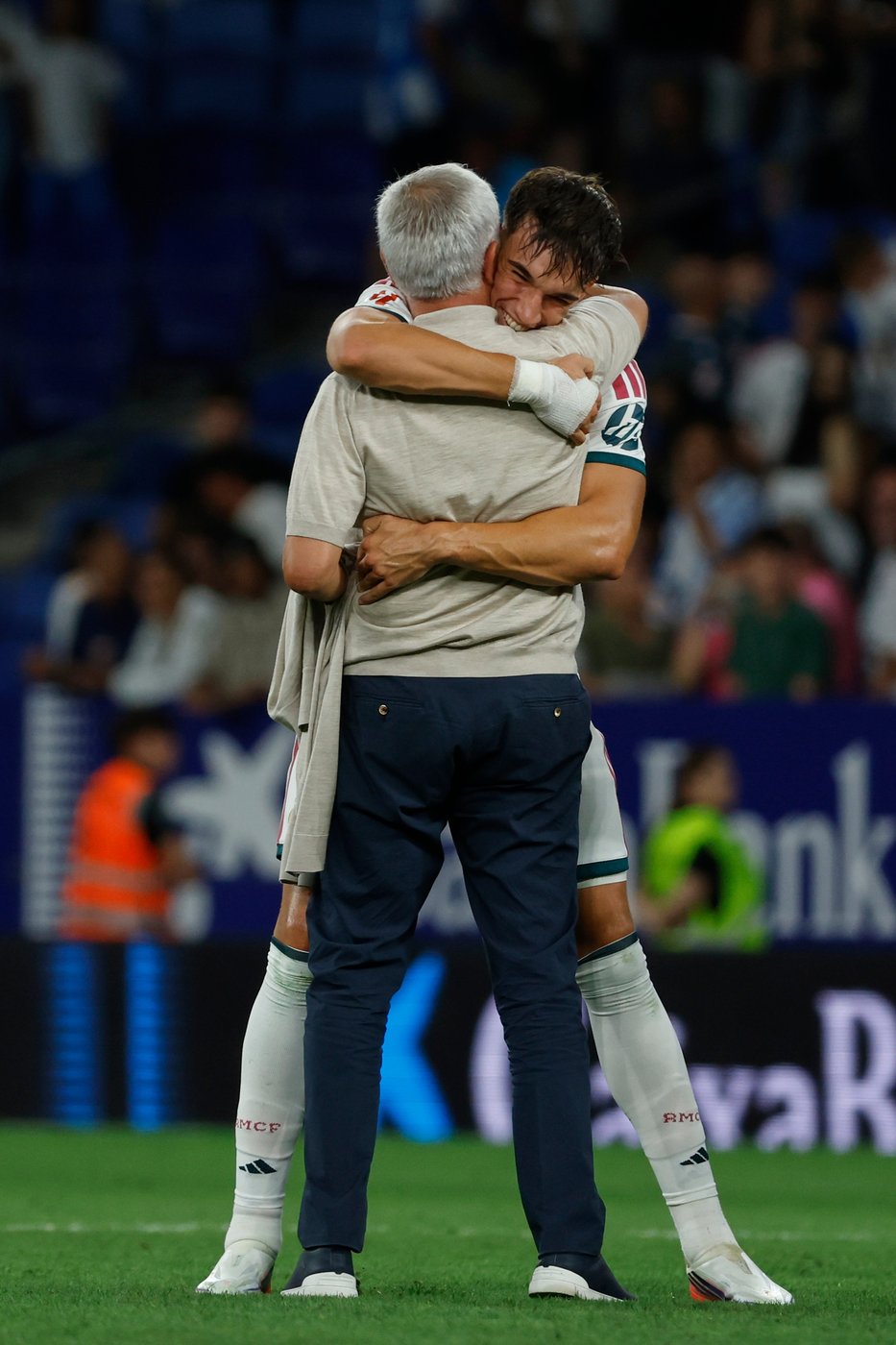 Mourinho has winning start at Madrid, Inter cruises and Man United loses | iNFOnews.ca