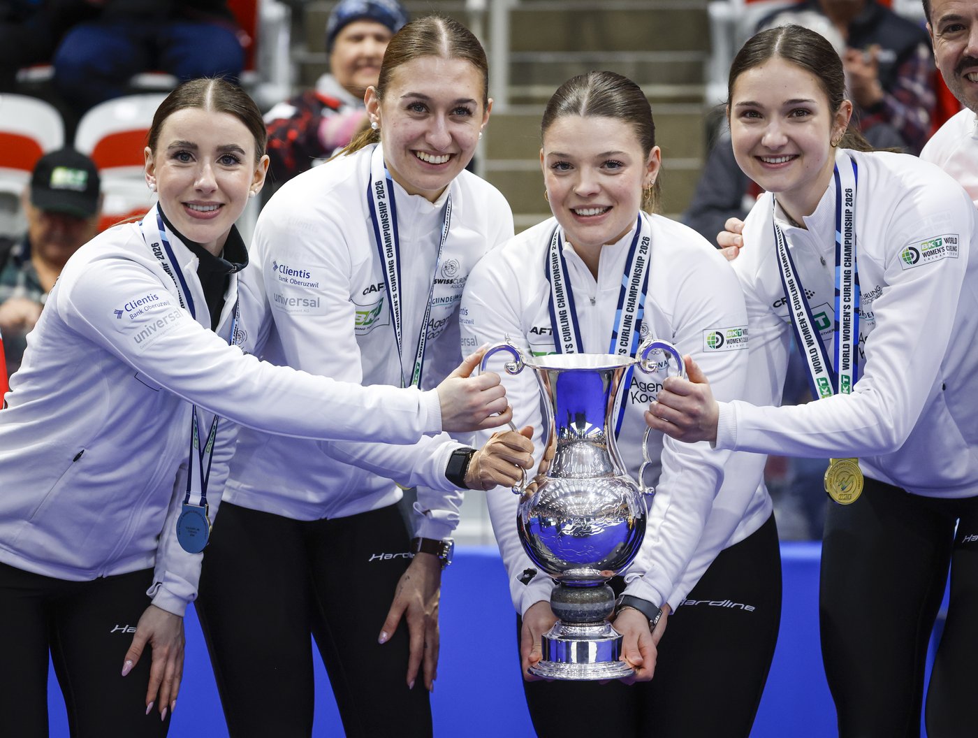 Switzerland's Schwaller beats Canada's Einarson 7-5 for women's world curling gold | iNFOnews.ca