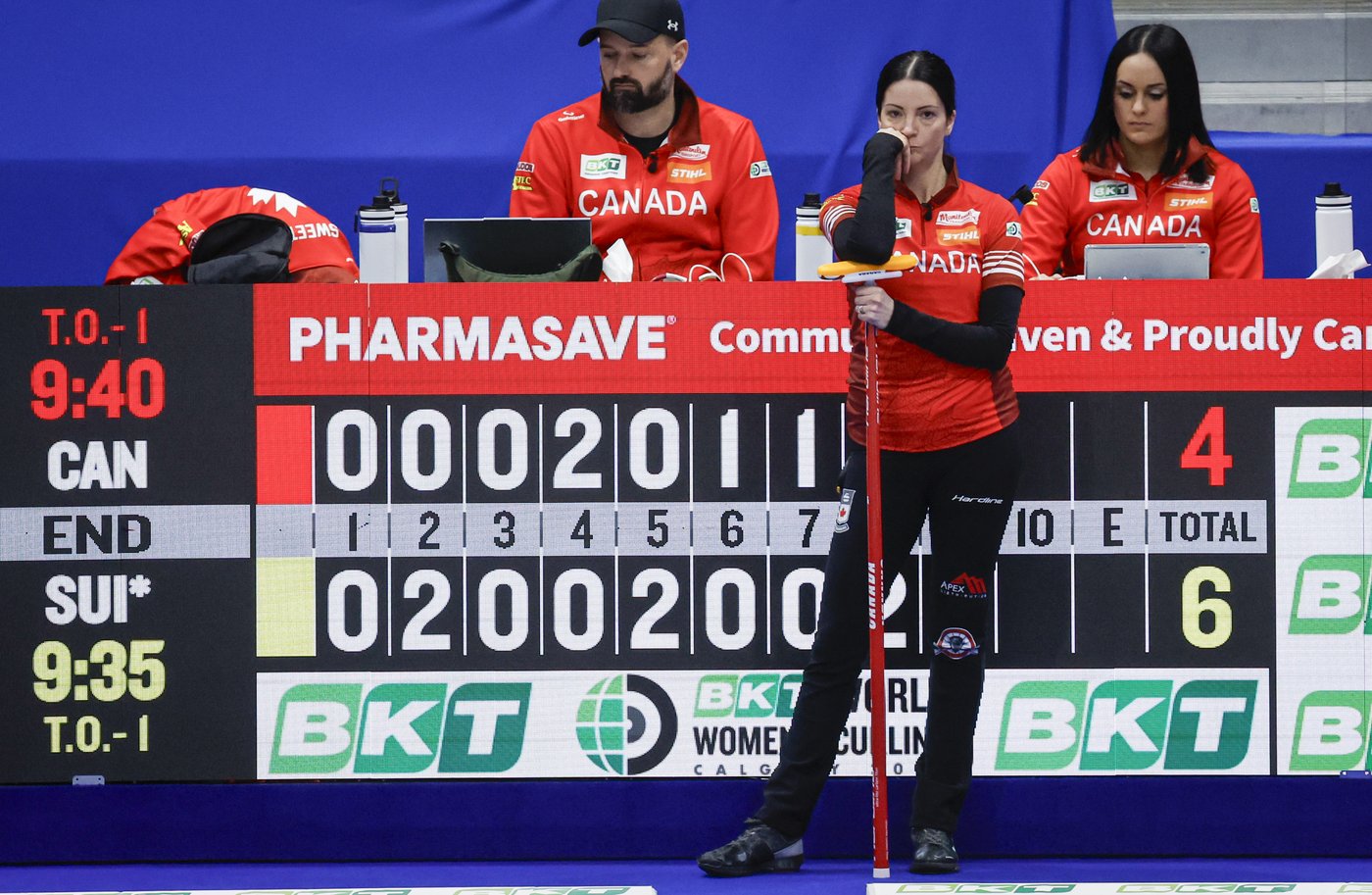 Switzerland's Schwaller beats Canada's Einarson 7-5 for women's world curling gold | iNFOnews.ca