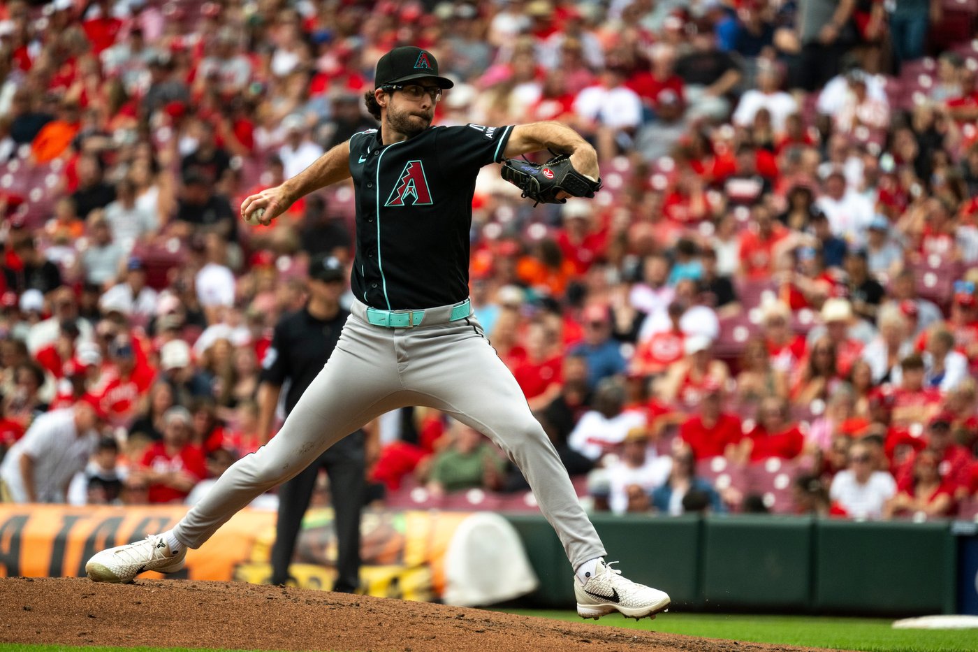 Gabriel Moreno's homer in 8th sends Diamondbacks past Reds 5-3 for Lovullo's 700th win | iNFOnews.ca