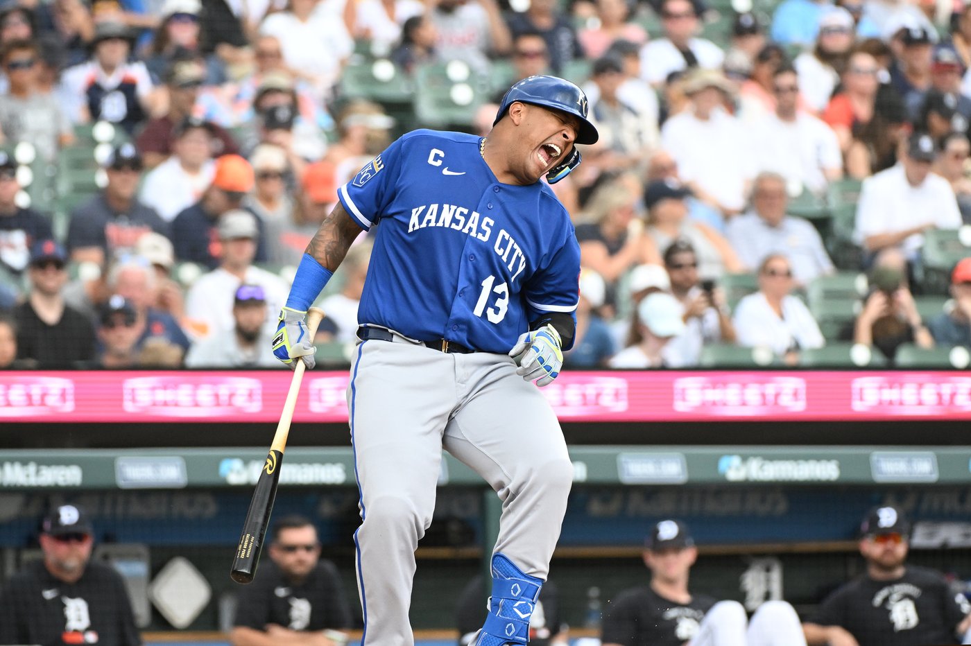 Michael Massey's 2-run, 2-out homer in 8th helps Royals beat Tigers 5-4 for 2nd straight win | iNFOnews.ca